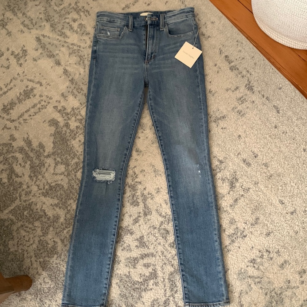Brand new favorite daughter “the Sara” skinny jean